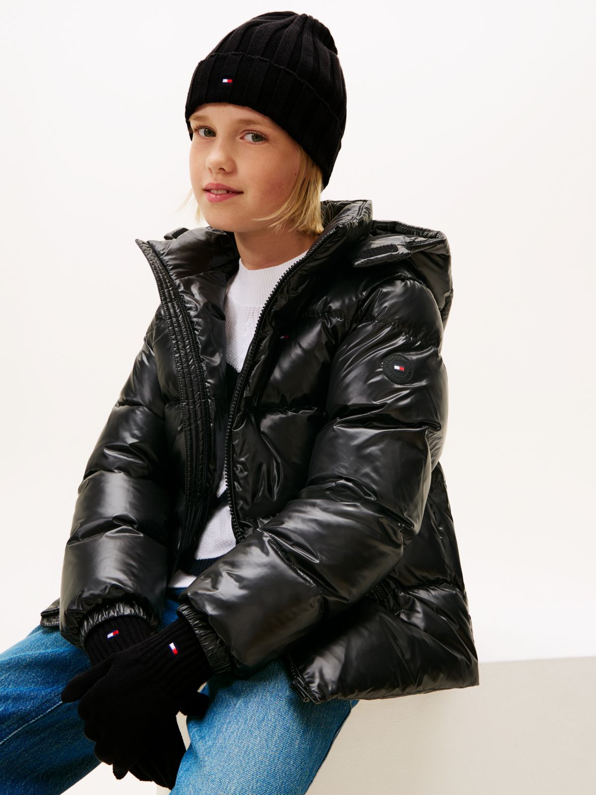 Flag Embroidery Beanie And Gloves Gift Set — Black