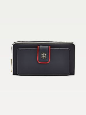 tommy hilfiger wallets near me
