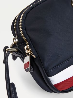 Sumka Kross Bodi Signature Iz Pererabotannogo Tekstilya Sinij Tommy Hilfiger