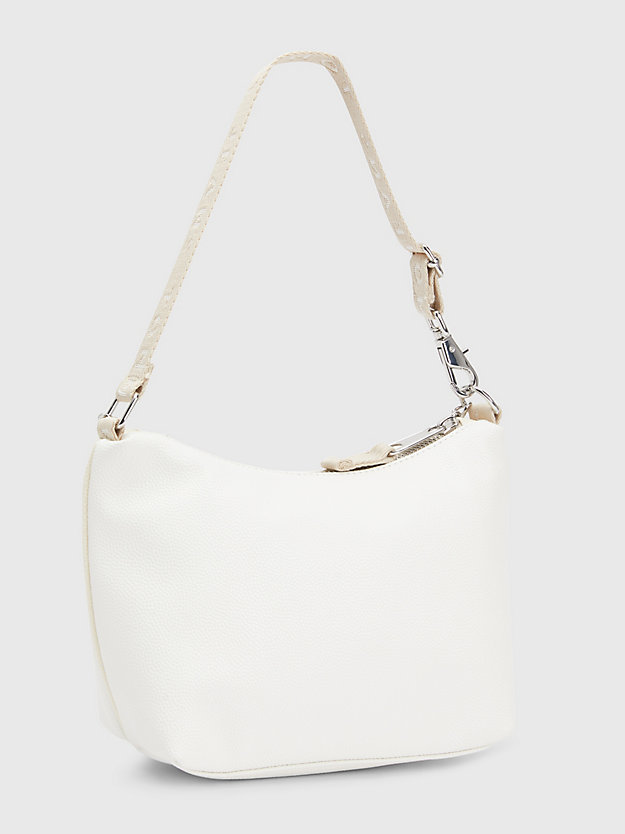 TRIPLE WHITE Heritage Chain Detail Shoulder Bag for women TOMMY JEANS