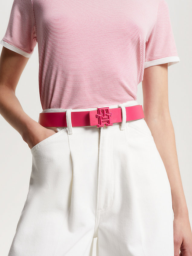 pink luxe leather gürtel mit monogramm-schnalle für damen - tommy hilfiger