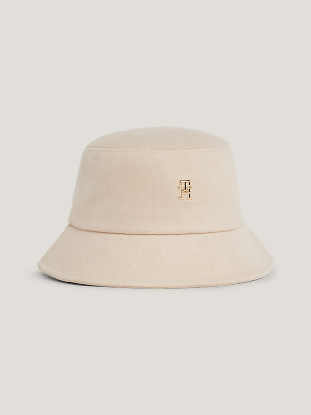 beżowy szykowny kapelusz rybacki z monogramem dla kobiety - tommy hilfiger