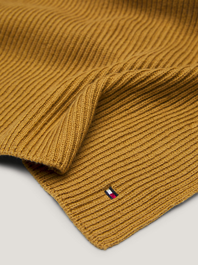 khaki essential flag ribgebreide sjaal voor dames - tommy hilfiger