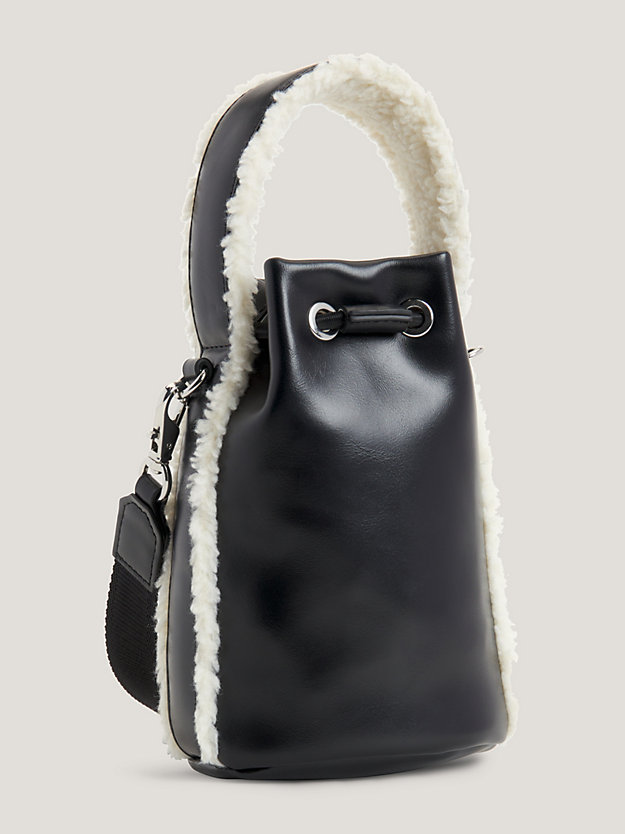 zwart bucket bag met sherpa voor dames - tommy jeans