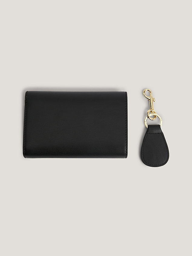 black mittelgroße brieftasche und schlüsselanhänger für damen - tommy hilfiger