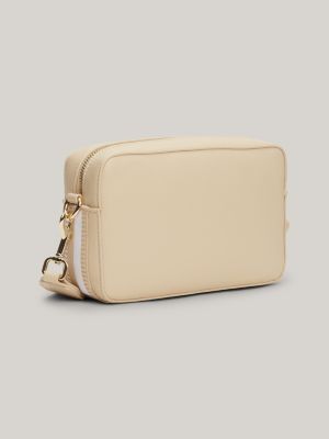 Tommy hilfiger boxy crossbody on sale bag