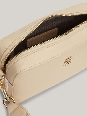 Camera bag Essential piccola con monogramma, Beige