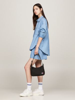 black essential kleine schultertasche mit logo-patch für damen - tommy jeans