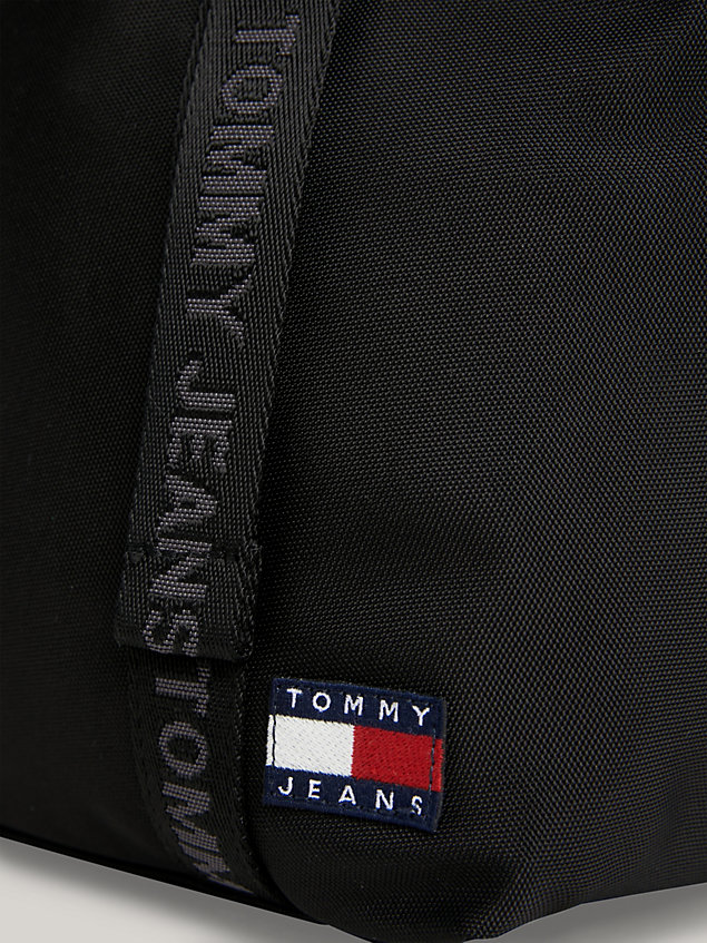 black essential kleine shopper met tommy-badge voor dames - tommy jeans