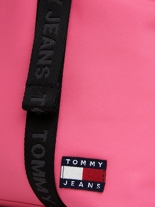 pink essential kleine shopper met tommy-badge voor dames - tommy jeans