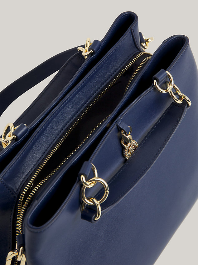 blue luxe leather handtas met embleem en bedel voor dames - tommy hilfiger