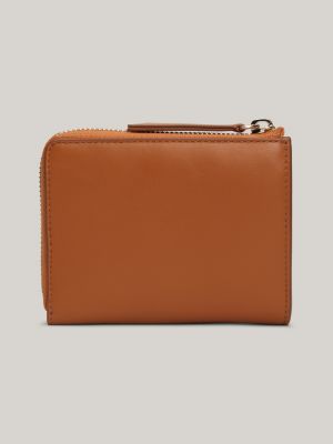 Leather Zip-Around Wallet | Brown | Tommy Hilfiger