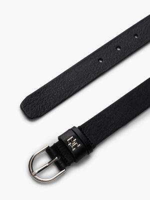 black essential rounded buckle leather belt for women tommy hilfiger