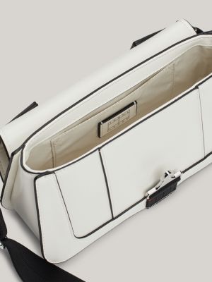 weiß crossbody-tasche mit klappverschluss für damen - tommy jeans
