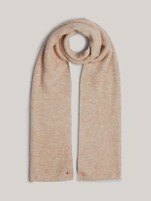 beige essential fuzzy sjaal met vlag voor dames - tommy hilfiger