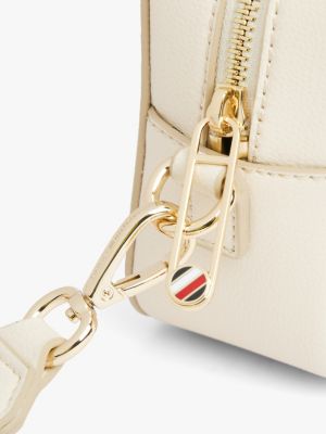 petit sac bandoulière th soft à plaque blanc pour femmes tommy hilfiger