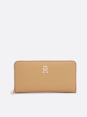 cartera th soft con cierre de cremallera beige de mujeres tommy hilfiger