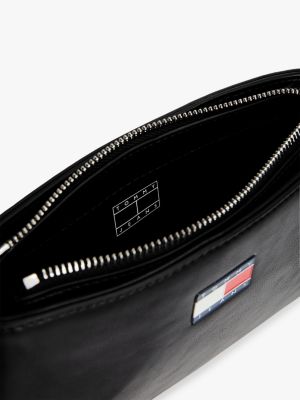 black essential shoulder bag for women tommy jeans