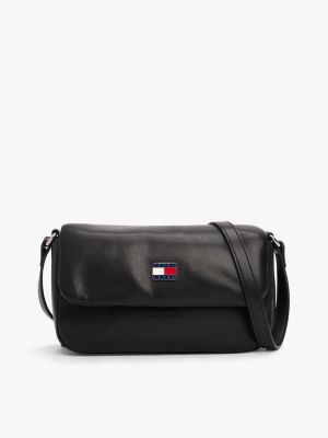 sac bandoulière à rabat rembourré noir pour femmes tommy jeans