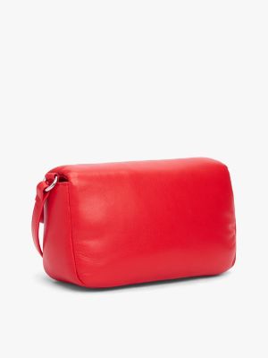 rot crossbody-tasche mit gepolsterter klappe für damen - tommy jeans