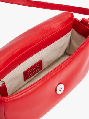 rot crossbody-tasche mit gepolsterter klappe für damen - tommy jeans