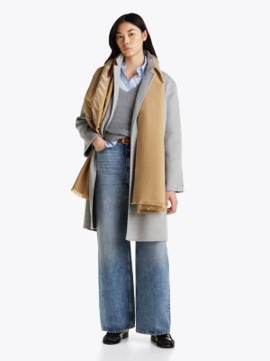 écharpe chic effilochée à logo beige pour femmes tommy hilfiger
