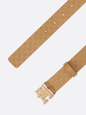 bruin leren riem met th-monogram in reliëf voor dames - tommy hilfiger