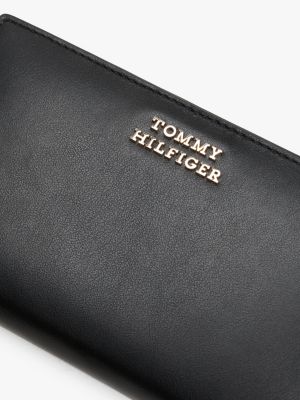 portefeuille en cuir à logo en métal noir pour femmes tommy hilfiger