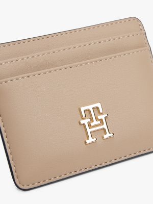 beige creditcardhouder met metalen monogram voor dames - tommy hilfiger
