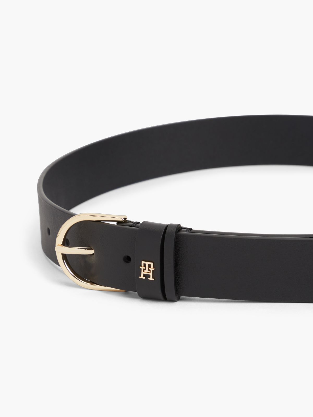 Essential Leather TH Monogram Plaque Belt — Black
