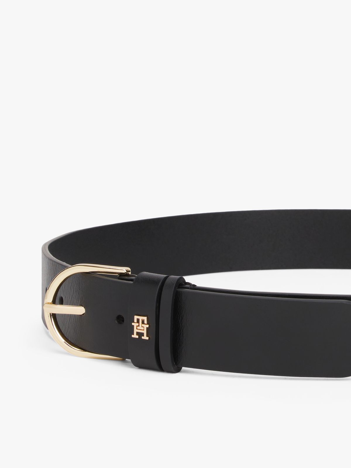 Essential Leather TH Monogram Plaque Belt — Black