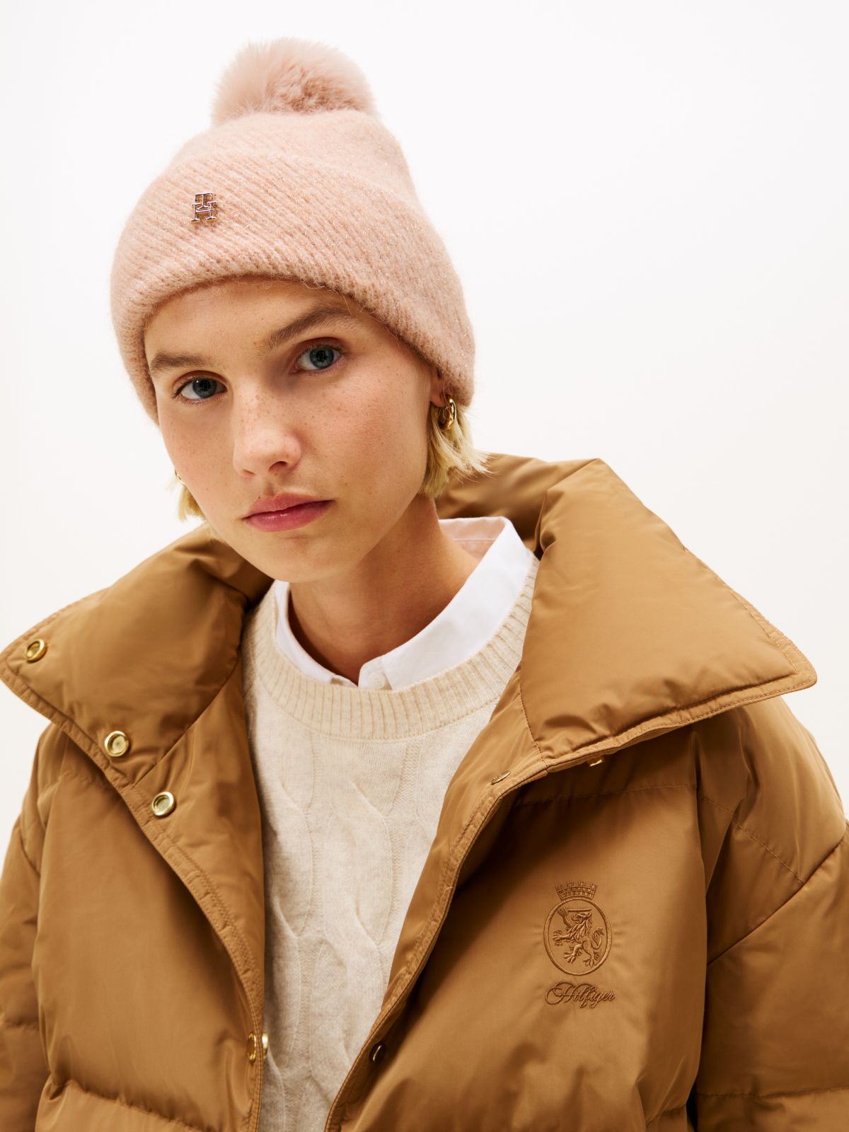 Chic Metallic Pom Pom Beanie — Pink