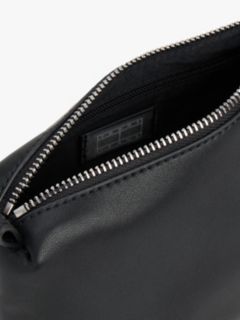 Logo Plaque Washbag — Black 4