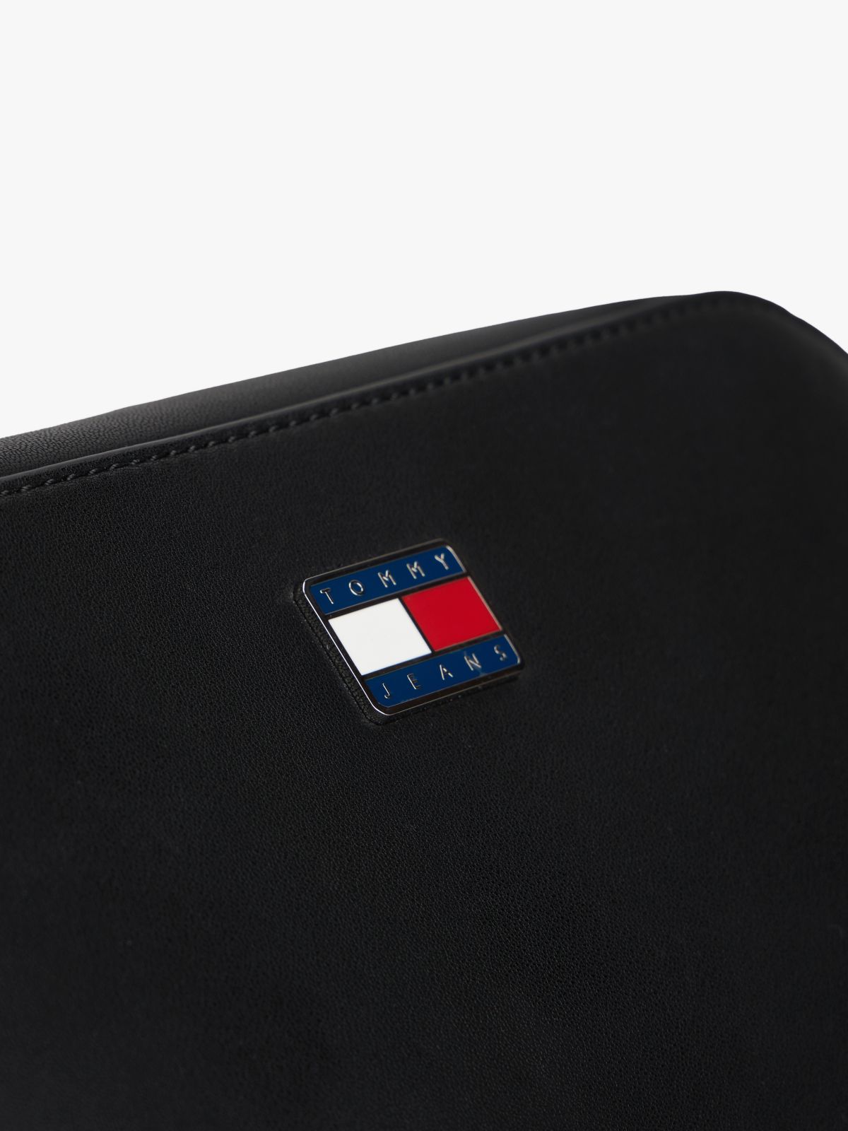 Essential Metal Logo Crossbody Camera Bag — Black