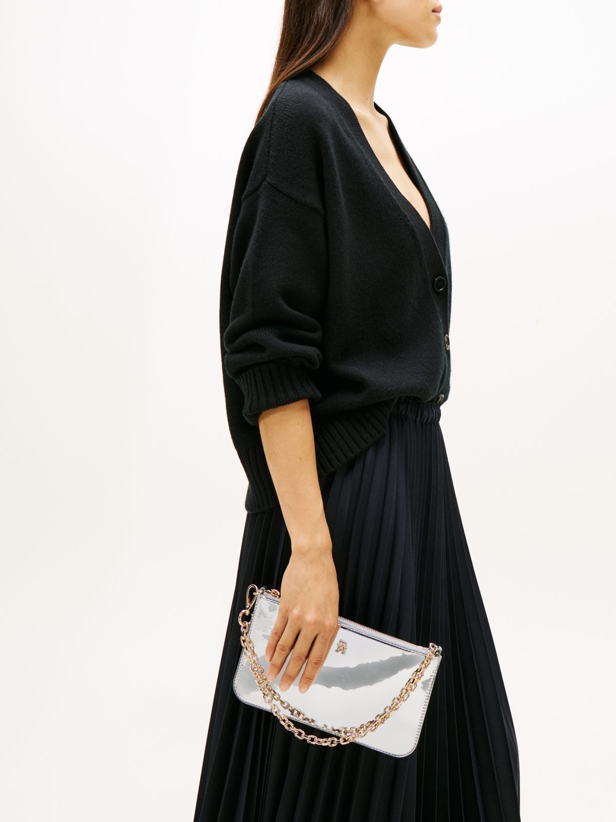 Hilfiger Icon Chain Strap Shoulder Pouch Bag — White