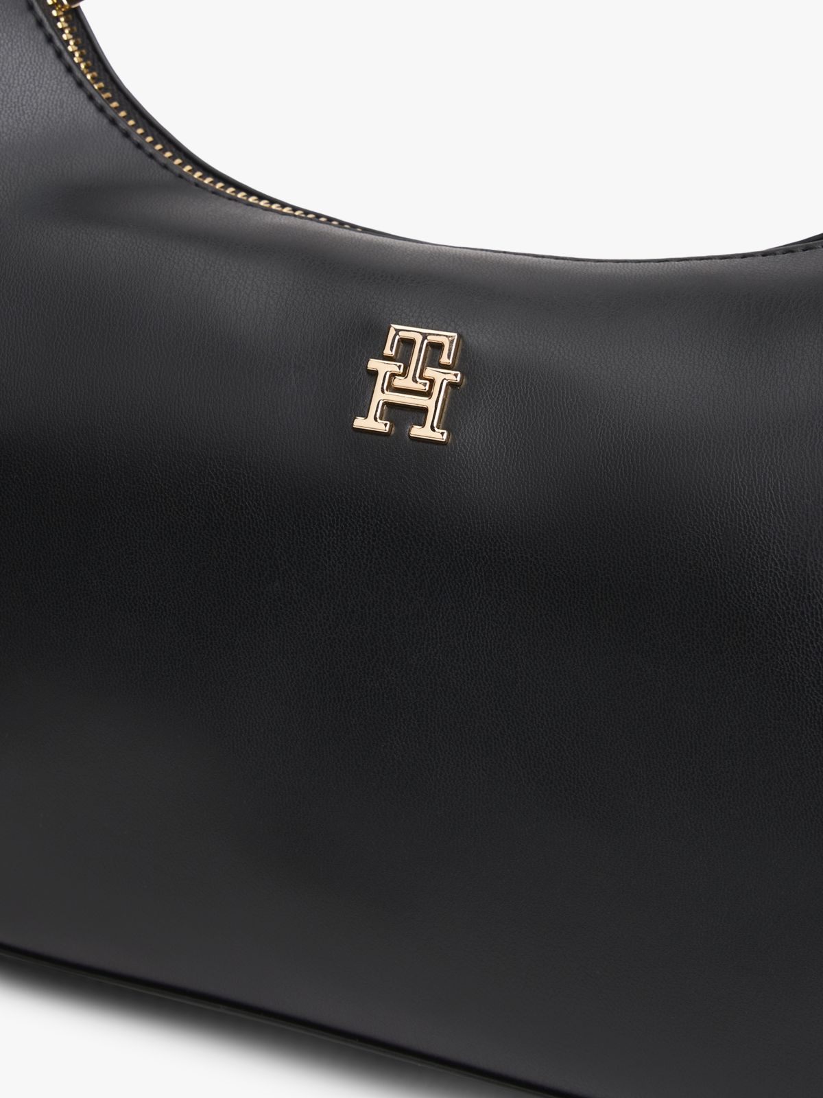 Essential Crossbody Shoulder Bag — Black