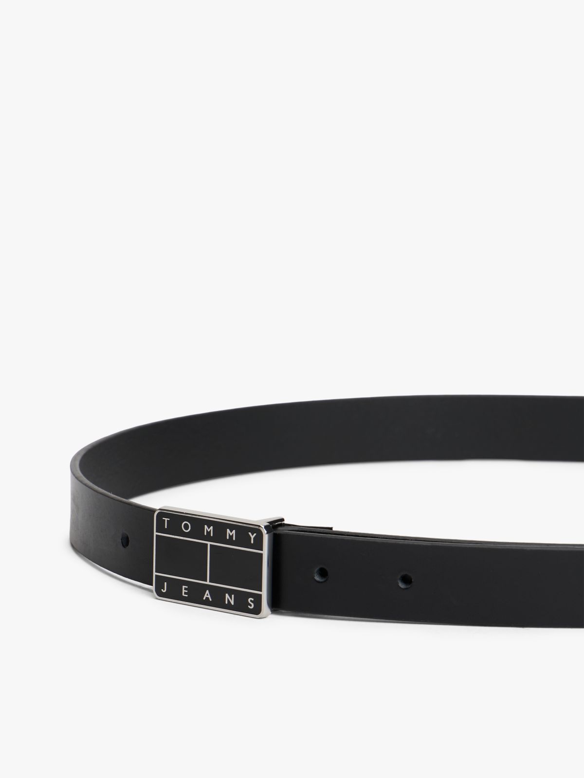Heritage Plaque Buckle Leather Belt — Black