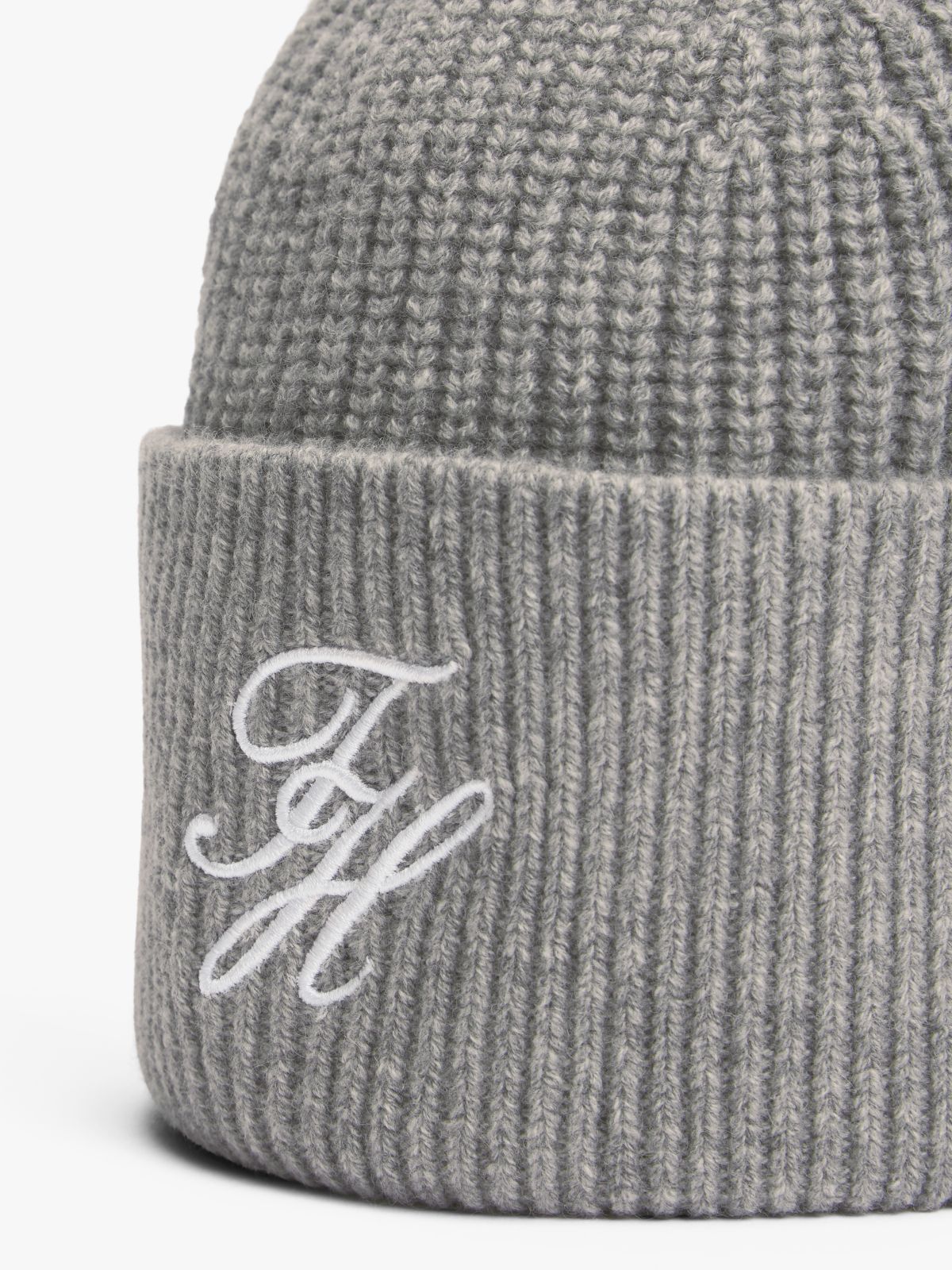 Cashmere Blend Logo Embroidery Beanie — Grey