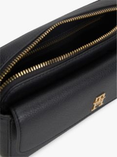 Hilfiger Icon Crossbody Camera Bag — Black 4
