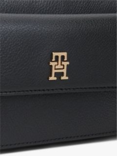 Hilfiger Icon Crossbody Camera Bag — Black 5