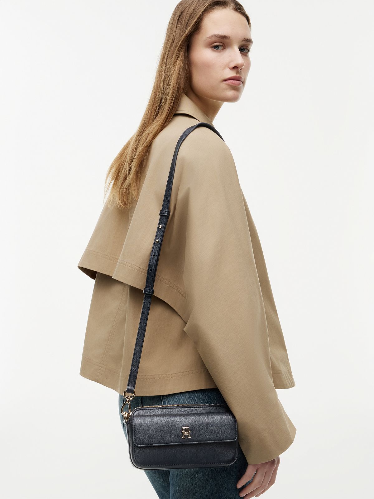 Hilfiger Icon Crossbody Camera Bag — Blue