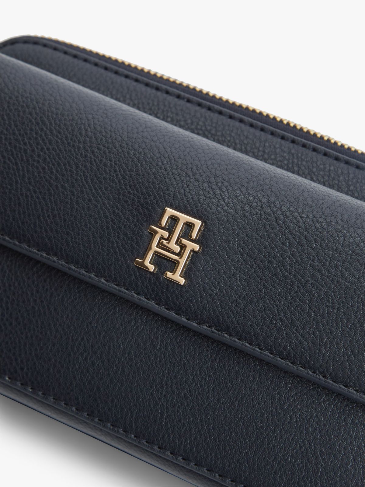 Hilfiger Icon Crossbody Camera Bag — Blue