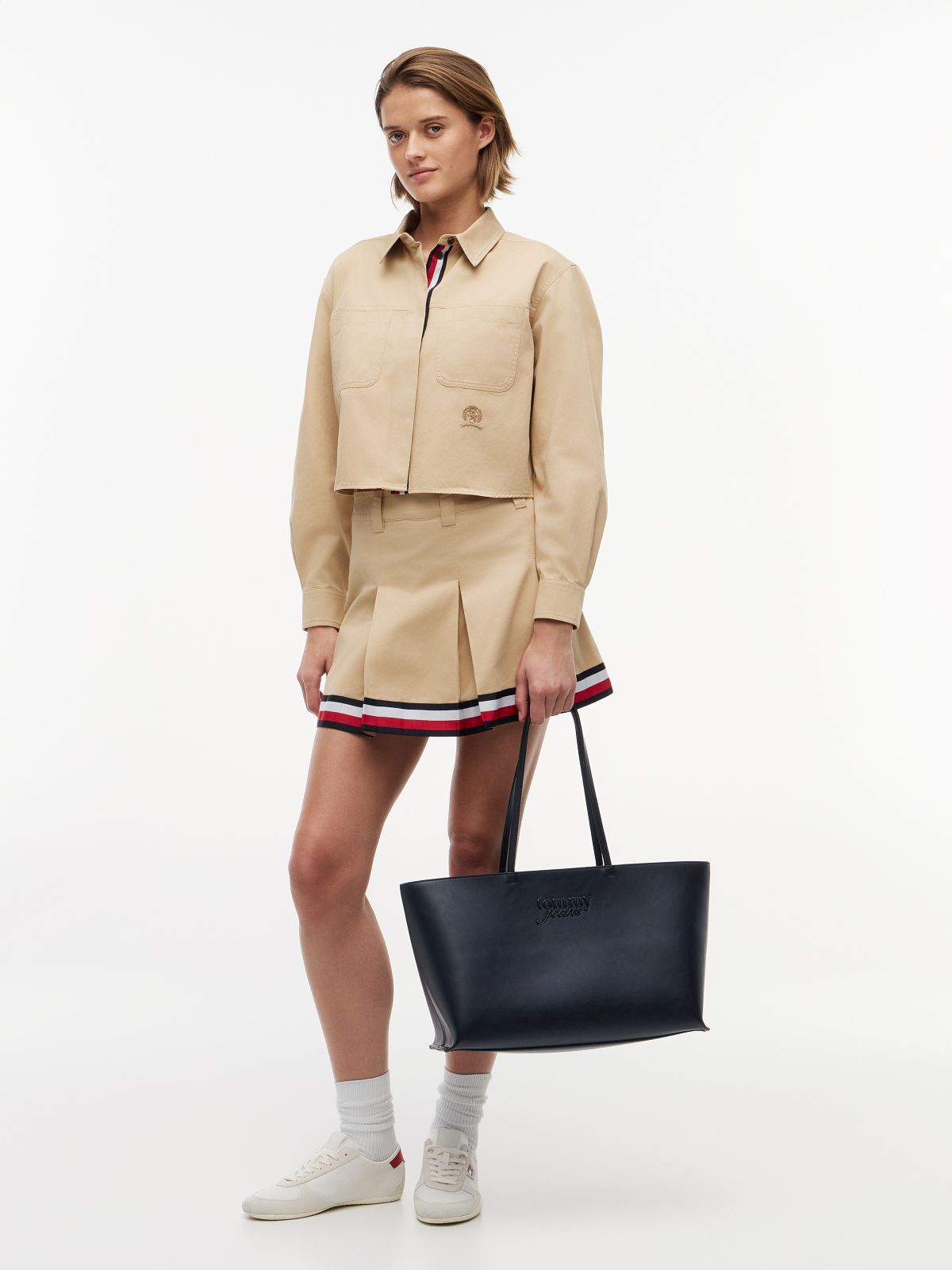 Essential Textured Logo Tote Bag — Black
