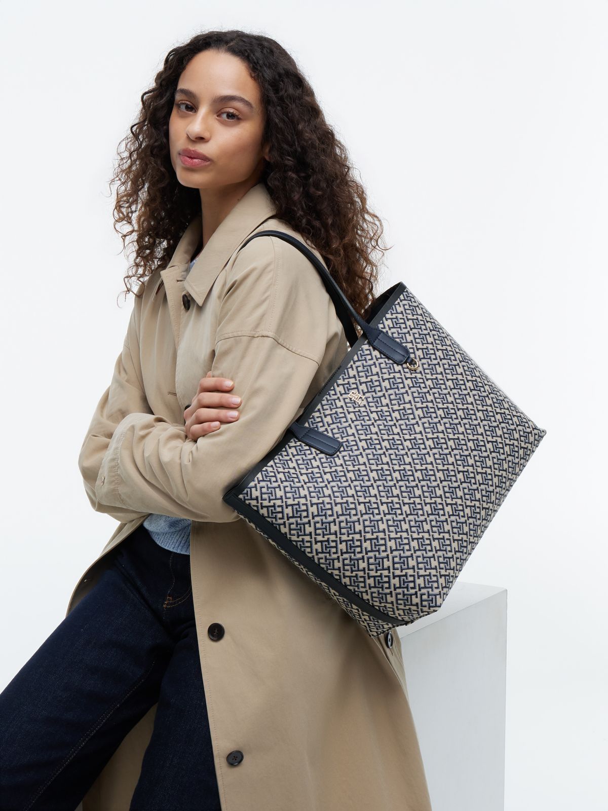 Hilfiger Icon TH Monogram Jacquard Tote Bag — Blue