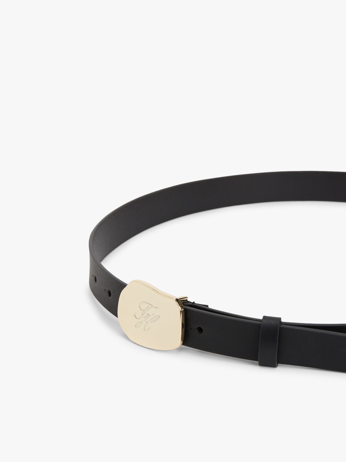 Logo Abstract Plaque Buckle Leather Belt — Black