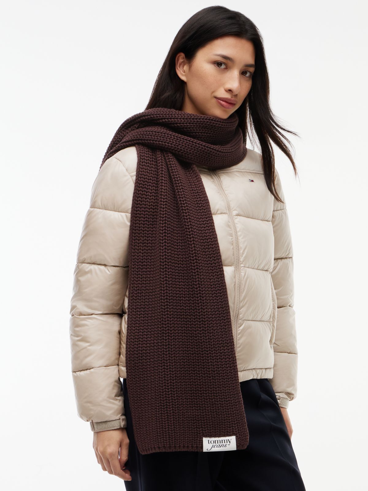 Logo Label Chunky Rib-Knit Scarf — Brown