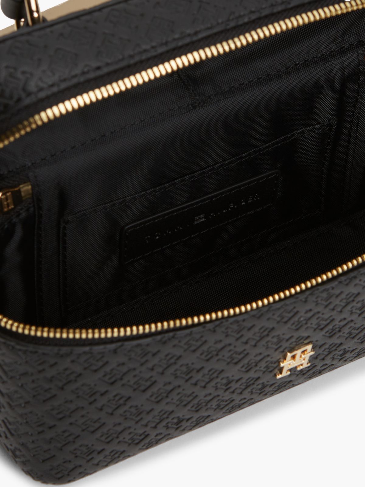 Hilfiger Icon Chain Strap Vanity Case — Black