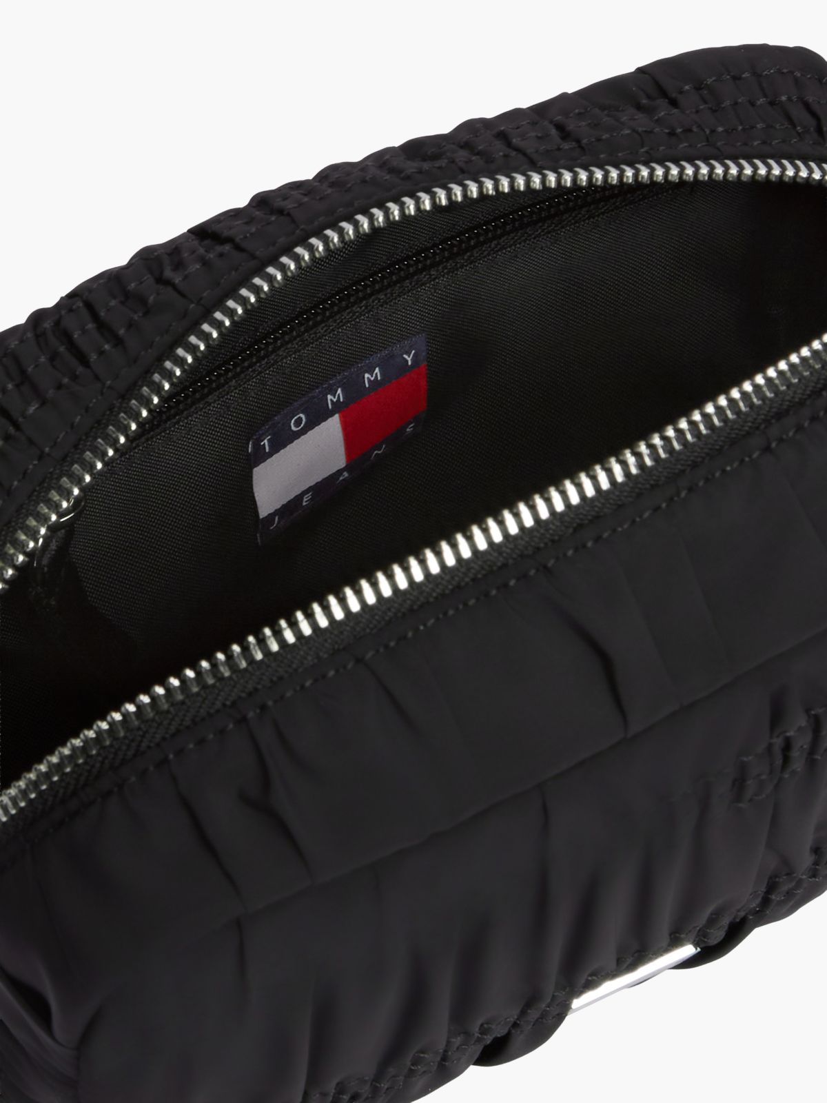 Logo Plaque Ruched Washbag — Black