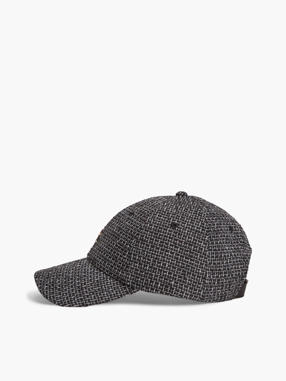 Chic Bouclé Baseball Cap — Black