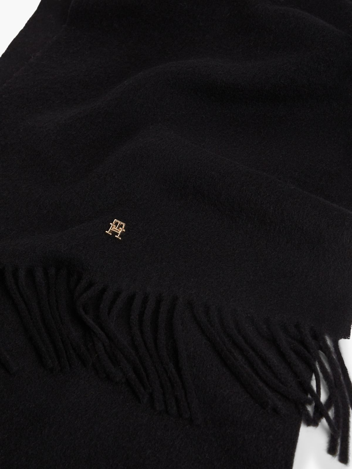 Chic Pure Wool Scarf — Black